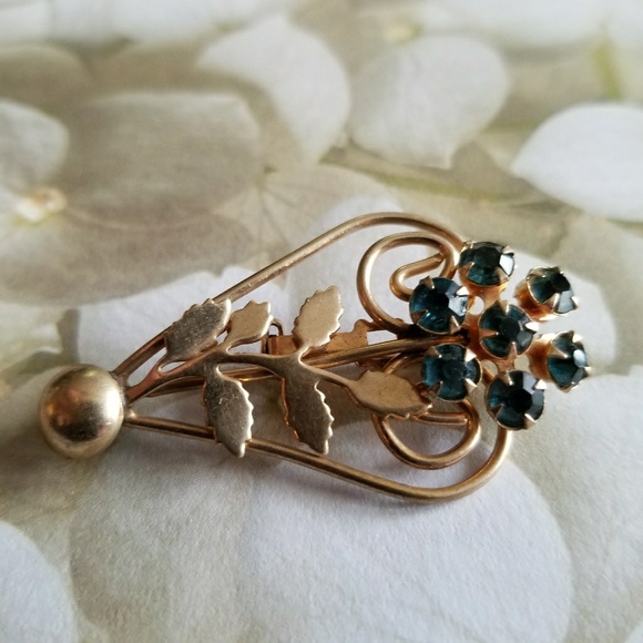 Vintage flower brooch peacock blue gems gold tone floral pin - Picture 4 of 7